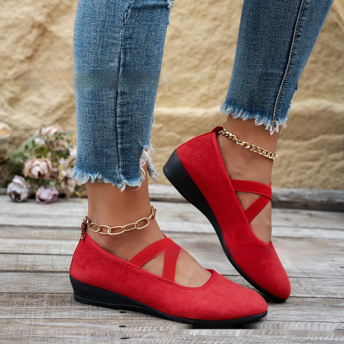 Women's Cross-straped Flat Casual Wedge
