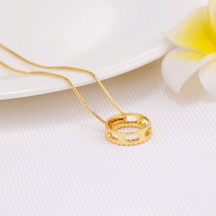 Round Zircon Pendant Necklace
